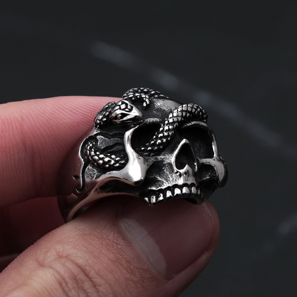 Skull Ring With Snake