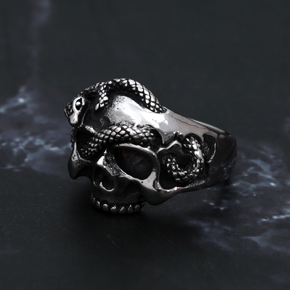 Skull Ring With Snake